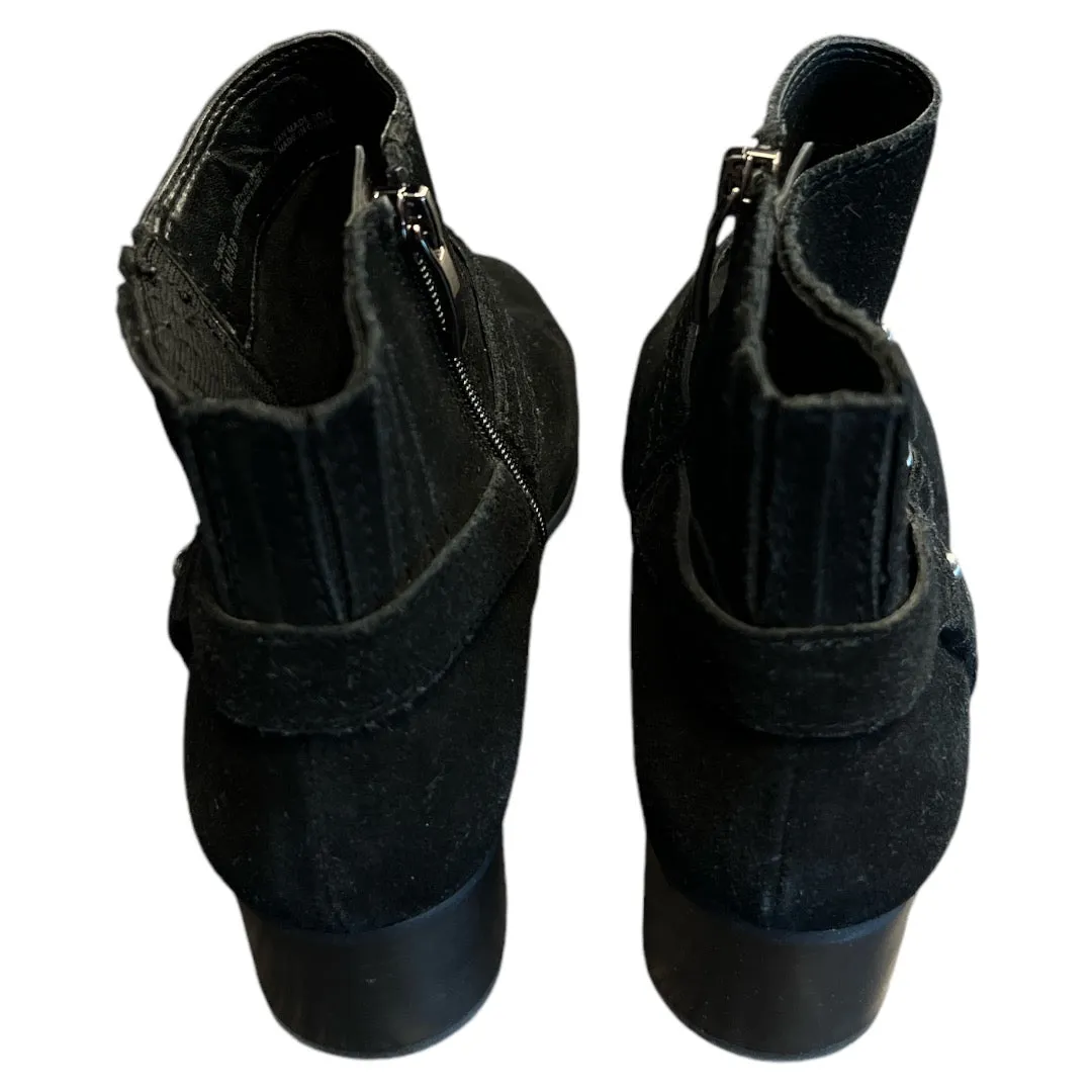Boots Ankle Flats By Clothes Mentor In Black, Size: 7.5