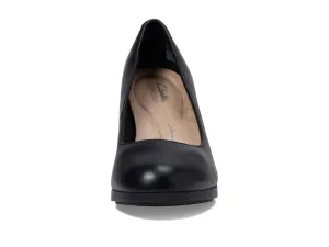 Clarks Bayla Skip Heels