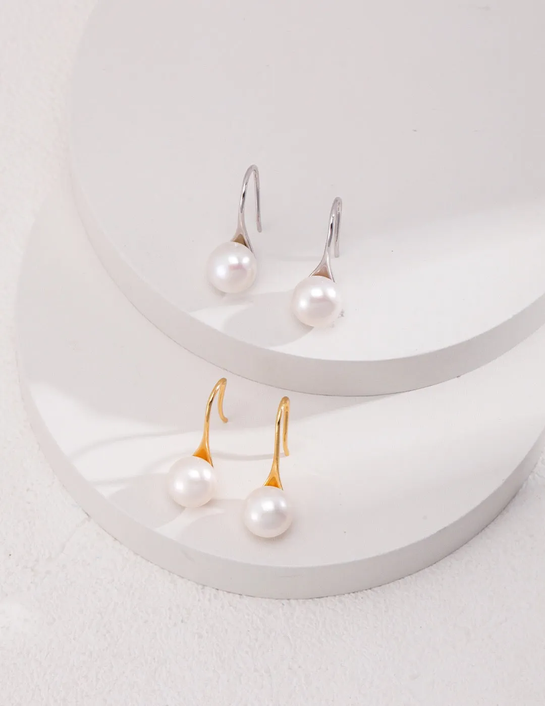 Classic High-heeled Pearl Dangle Earrings