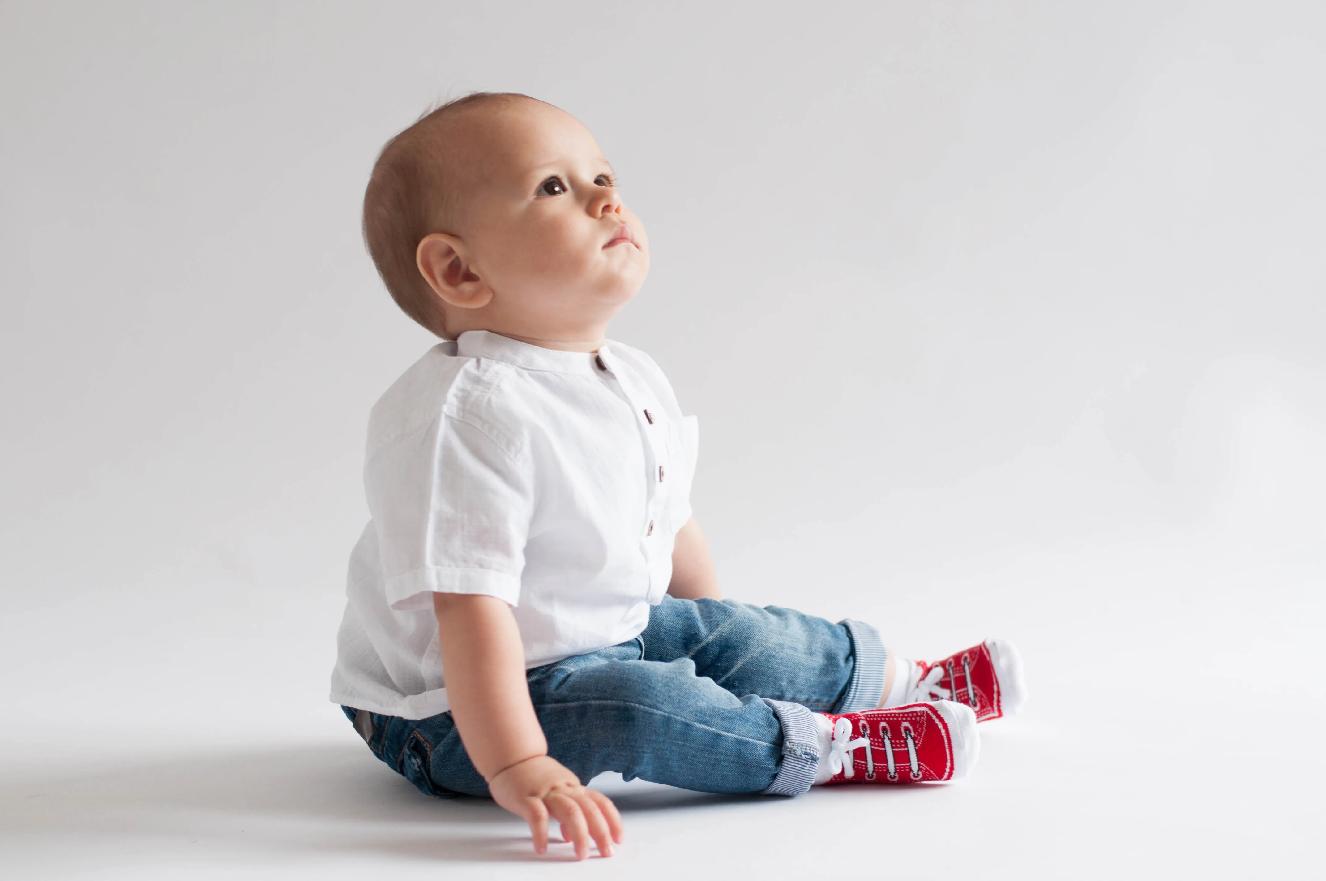 KOOL KIDS sneaker shoe-design socks. With faux shoelaces and anti-slip soles. 6 pairs. 12-24 months