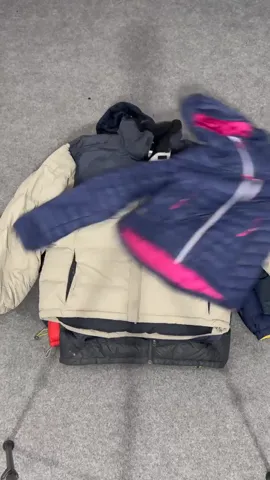 mix branded puffer