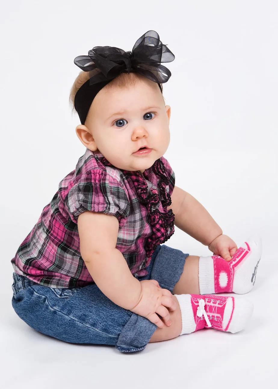 SNEAKER shoe-design socks. With faux shoelaces and anti-slip soles. 3 pairs. 0-12 months